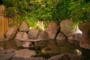 น้ำพุร้อน