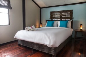 Classic Pool View Bungalow | Minibar, in-room safe, desk, free WiFi