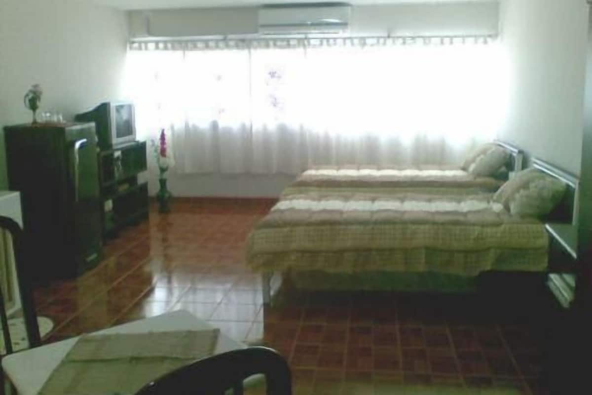 Standard Twin Room | Desk, rollaway beds, free WiFi