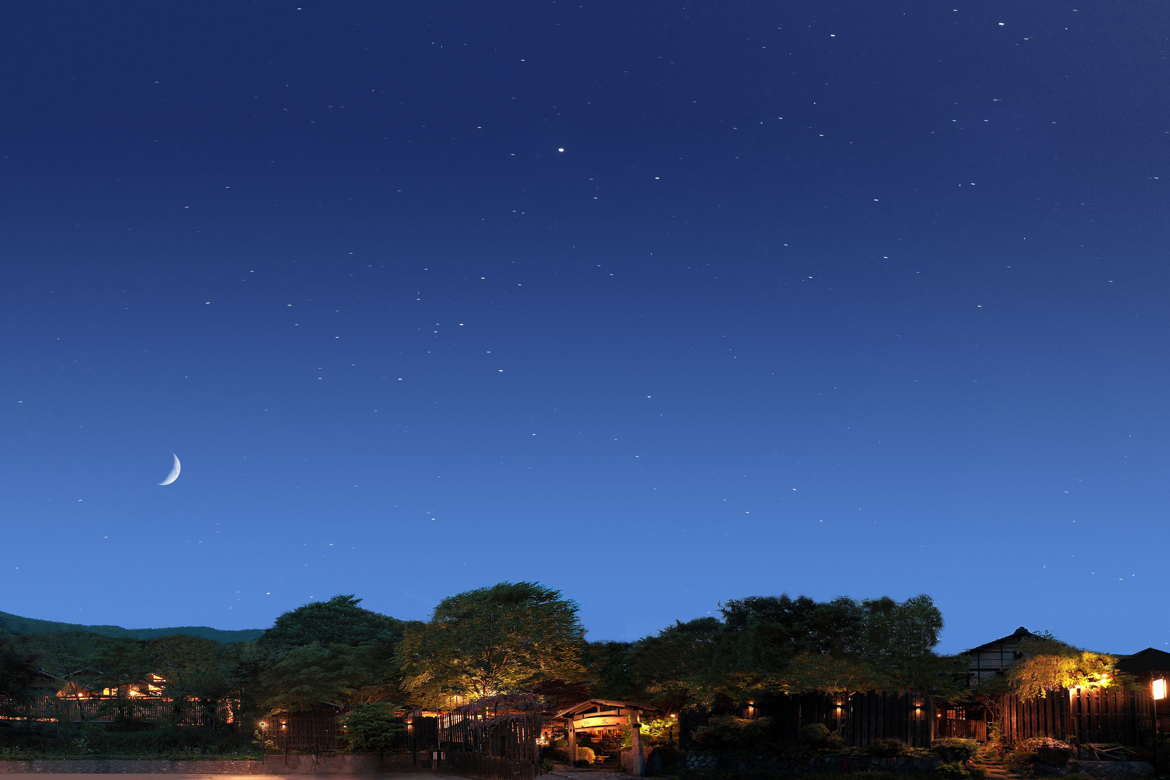 Fassade der Unterkunft – Abend/Nacht