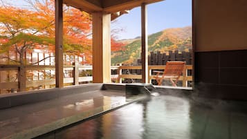 Kropsbehandlinger, aromaterapi, hot stone-massage, ansigtsbehandlinger