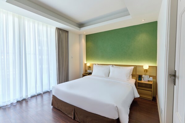 Deluxe Double Balcony City View