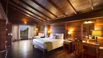 Chalet Romantis, akses difabel, pemandangan lembah | 1 kamar tidur, minibar, brankas, dan meja kerja