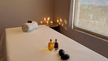 2 treatment rooms, massages