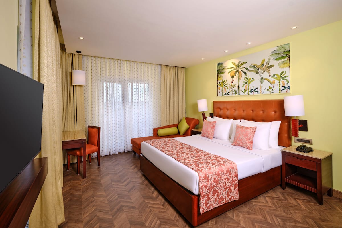 Suite luxueuse, 1 trĂšs grand lit | 1 chambre, minibar, coffre-fort, ameublement unique