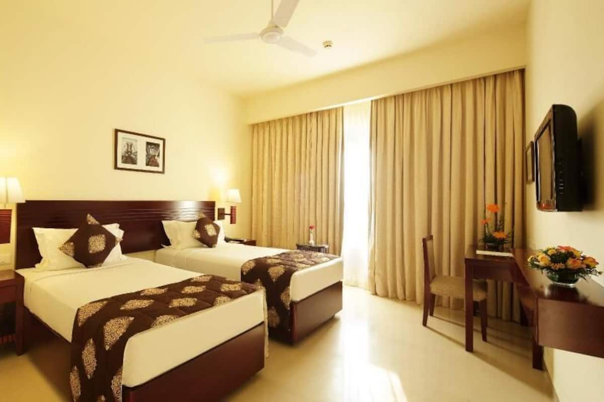 Minibar, in-room safe, individually furnished, desk