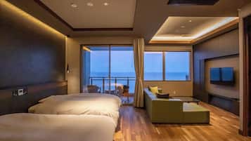 Minibar, caja de seguridad en la habitación y internet por cable gratis