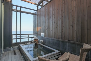 Habitación, no fumadores (G2 Type, "Sky", "Rainbow") | Baño | Bañera y ducha independientes y bañera de agua termal