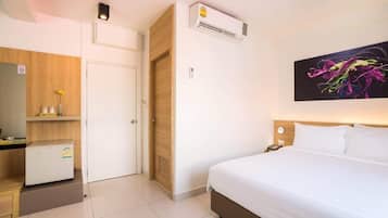 Cofres nos quartos, escrivaninha, Wi-Fi de cortesia, roupa de cama