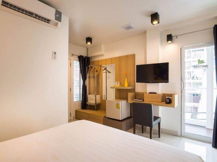 Standard Room, Balcony | In-room safe, desk, free WiFi, bed sheets