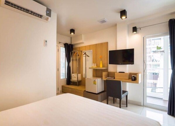 Habitación estándar, balcón | Caja de seguridad en la habitación, escritorio y wifi gratis