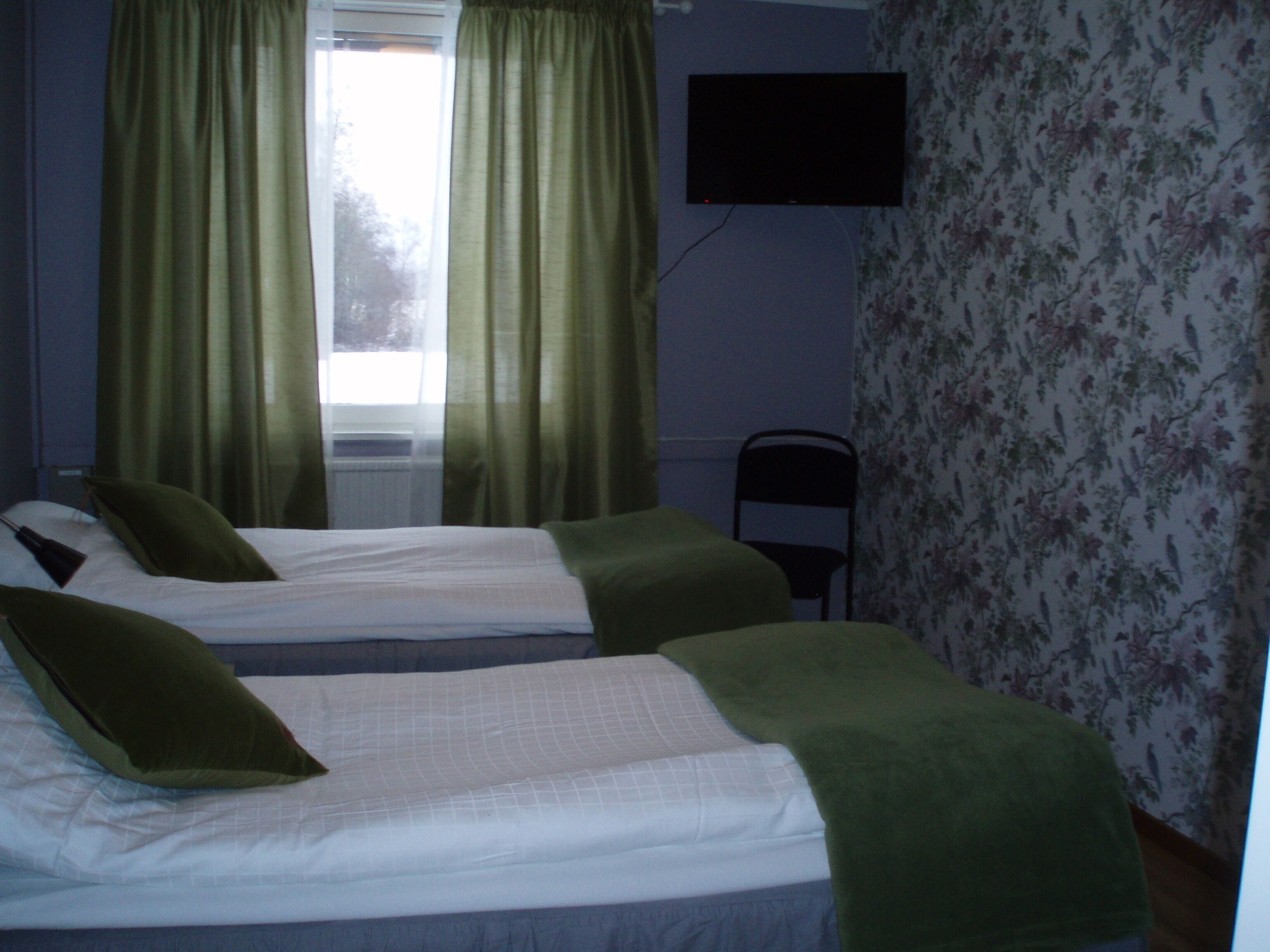 Hypo-allergenic bedding, blackout drapes, soundproofing