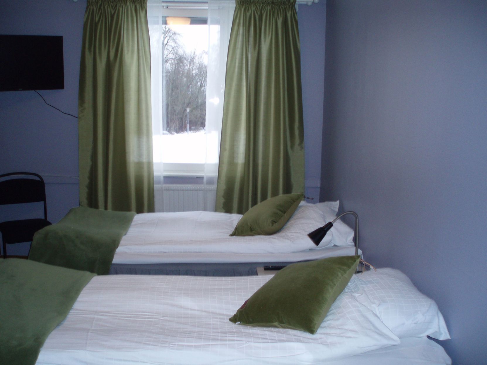 Ropa de cama hipoalergénica y cortinas blackout 