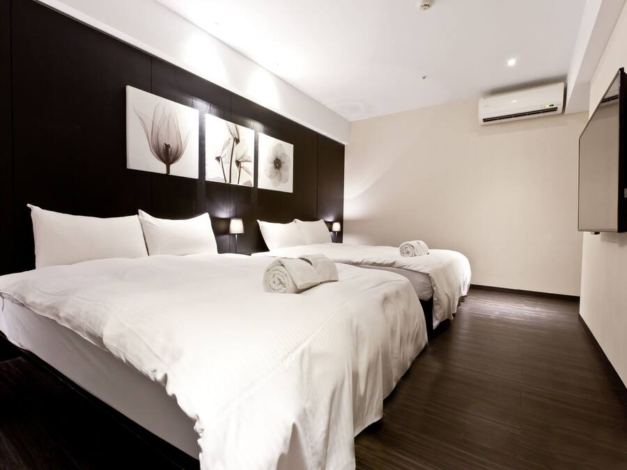 Desk, free WiFi, bed sheets