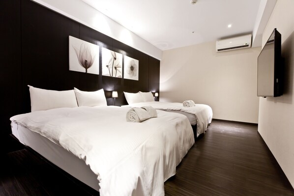 스탠다드 쿼드룸 | 책상, 무료 WiFi, 침대 시트