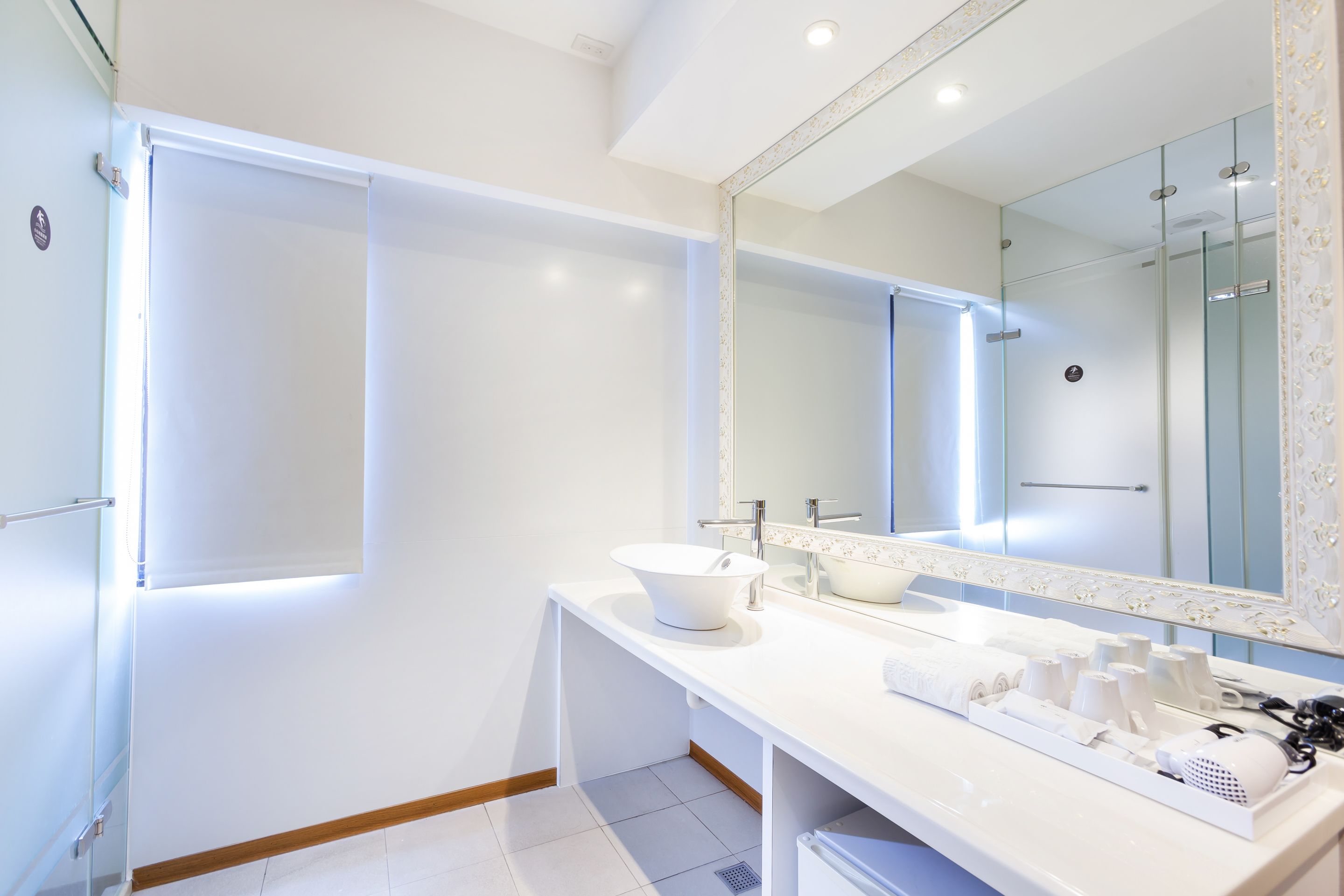 standard triple room | bathroom shower