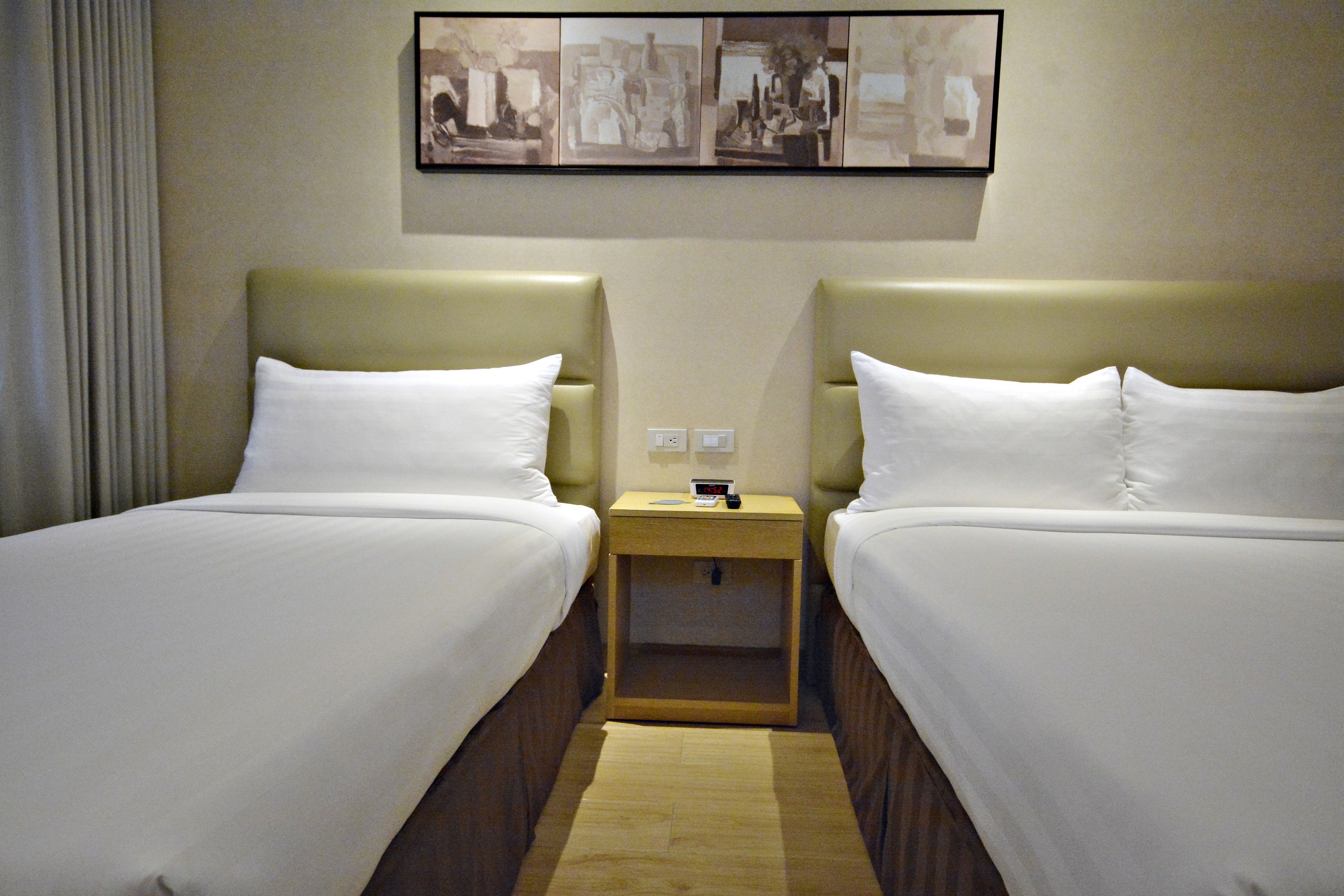 minibar, in-room safe, desk, laptop workspace