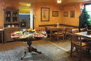 Petit-déjeuner buffet compris tous les jours