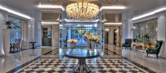 ホテル プレミエール アバノ