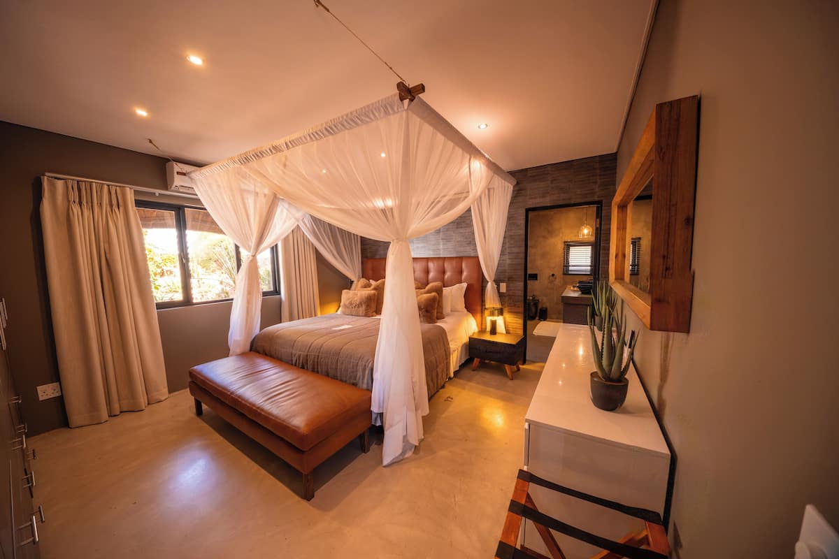 Family Suite, 2 Bedrooms | 1 bedroom, premium bedding, free minibar, in-room safe