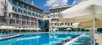 Side Aluna Hotel