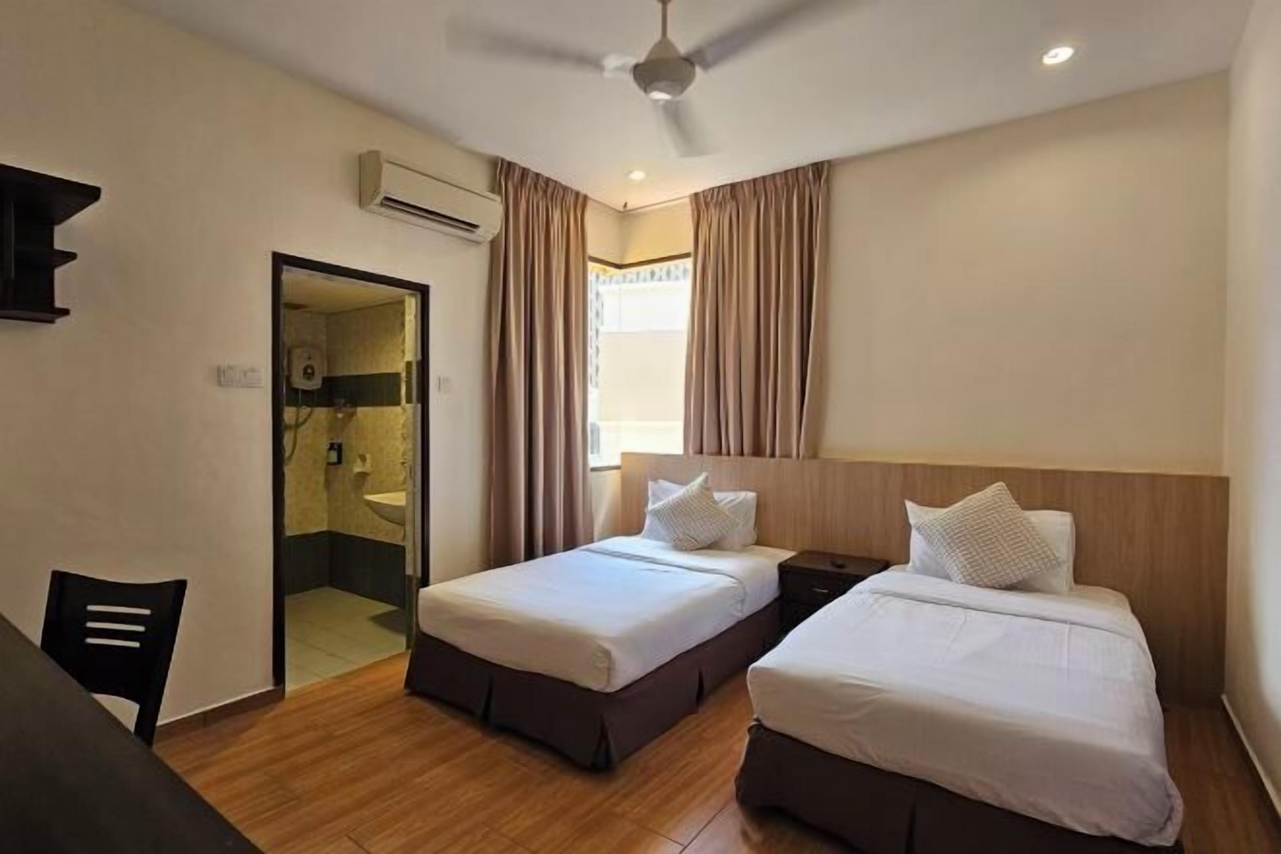 In-room safe, desk, iron/ironing board, free WiFi