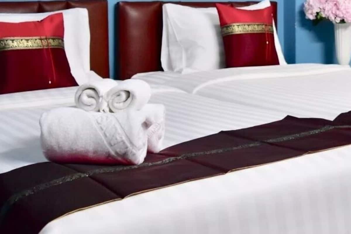 VIP Twin Bed Room | Minibar, bàn, màn/rèm cản sáng, truy cập Internet không dây miễn phí
