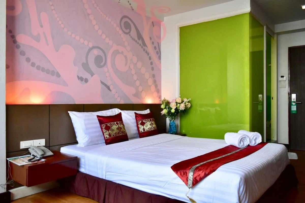 VIP Room | Minibar, bàn, màn/rèm cản sáng, truy cập Internet không dây miễn phí
