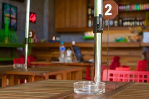 Outdoor dining - Small Shells (Patong)