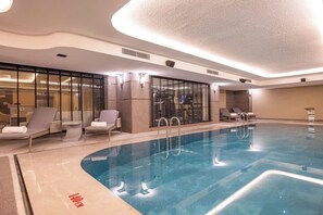 Piscine couverte, 2 piscines extérieures