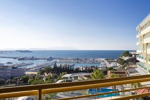 Standard Room, Sea View | Minibar, in-room safe, desk, soundproofing - Suhan Seaport Hotel (Kusadasi)