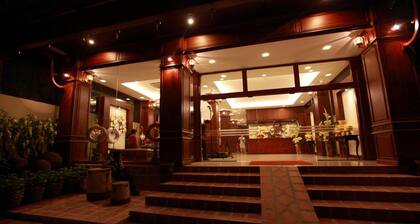Manorom Boutique Hotel