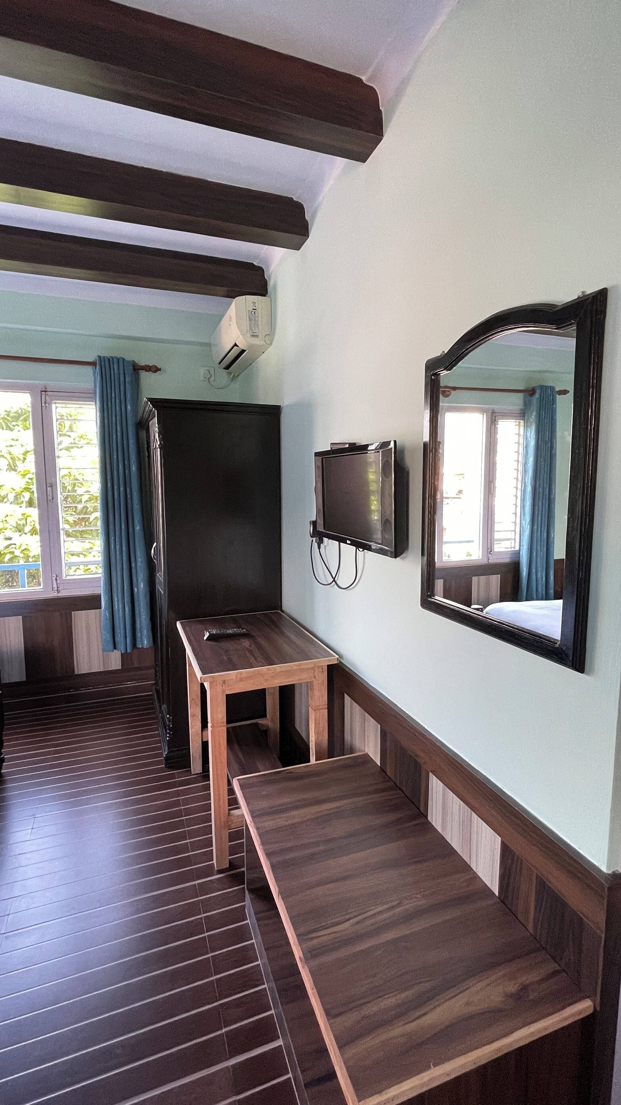 华丽客房, 1 间卧室, 露台, 山景 | 办公桌、免费 WiFi