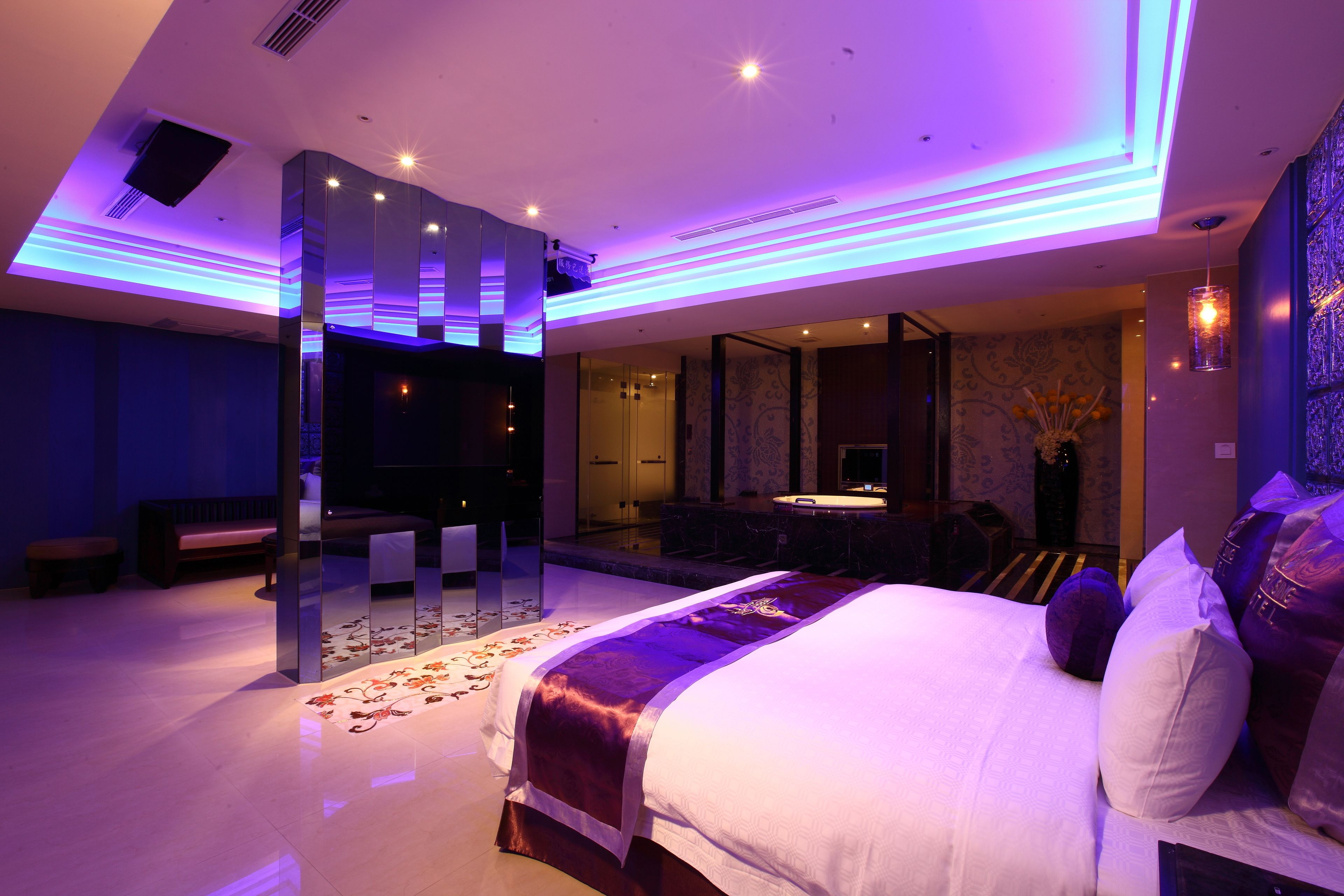 business double room, 1 double bed (no one guest is allowed) | desk, free wifi