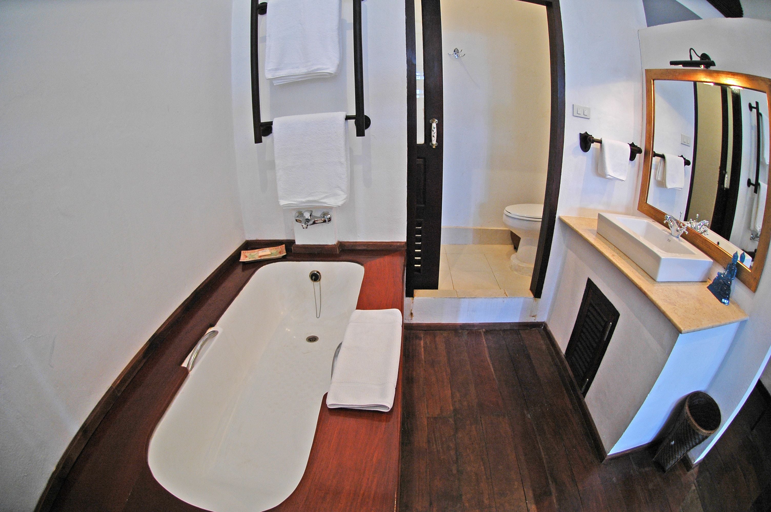 superior double room, river view | bathroom | free toiletries, hair dryer, slippers, towels