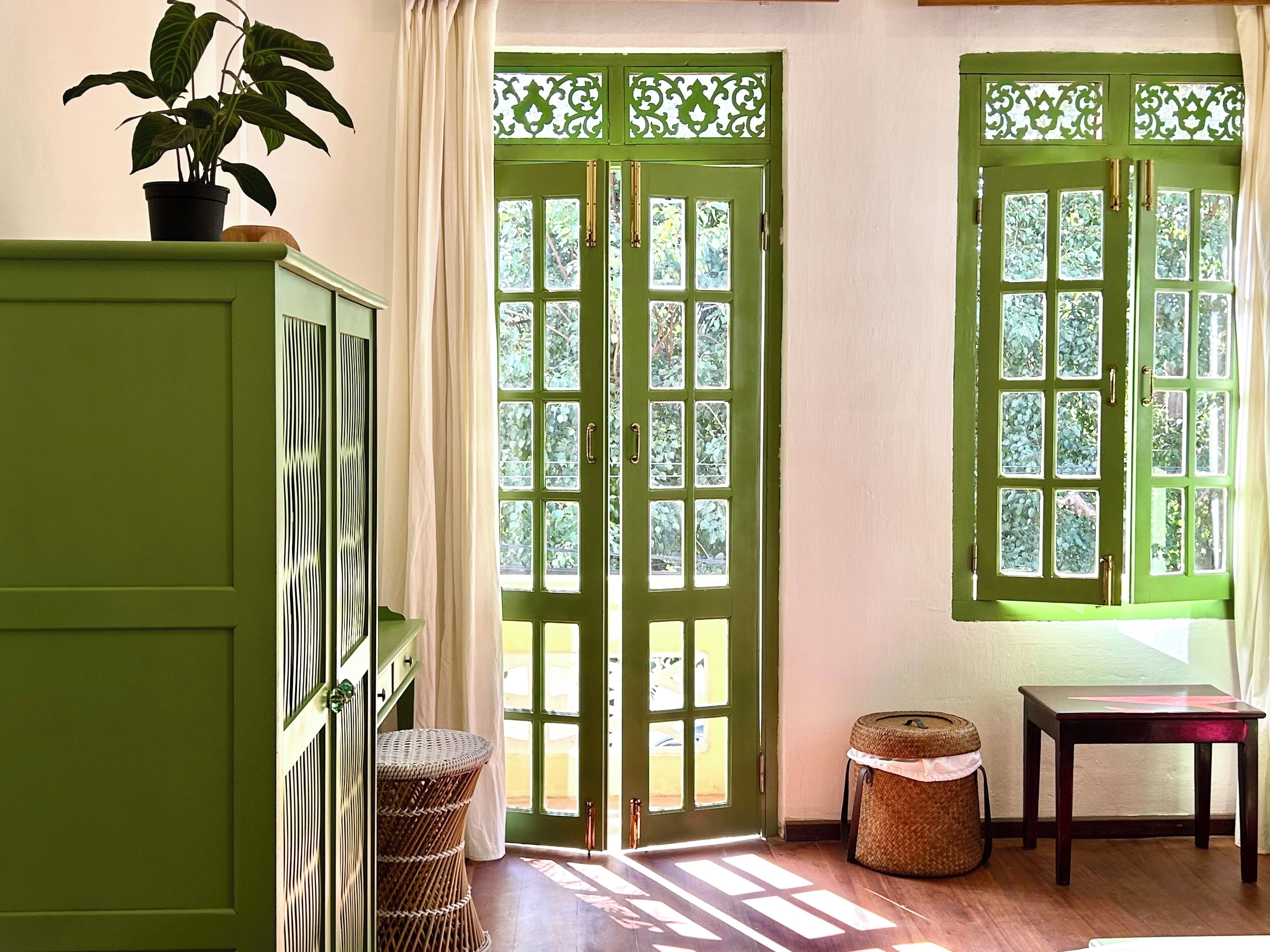 Superior Double or Twin Room, River View | Minibar, in-room safe, desk, free WiFi