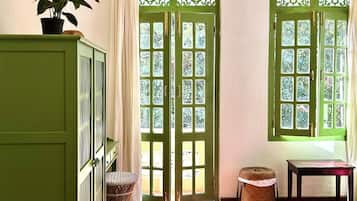 Superior Double or Twin Room, River View | Minibar, in-room safe, desk, free WiFi