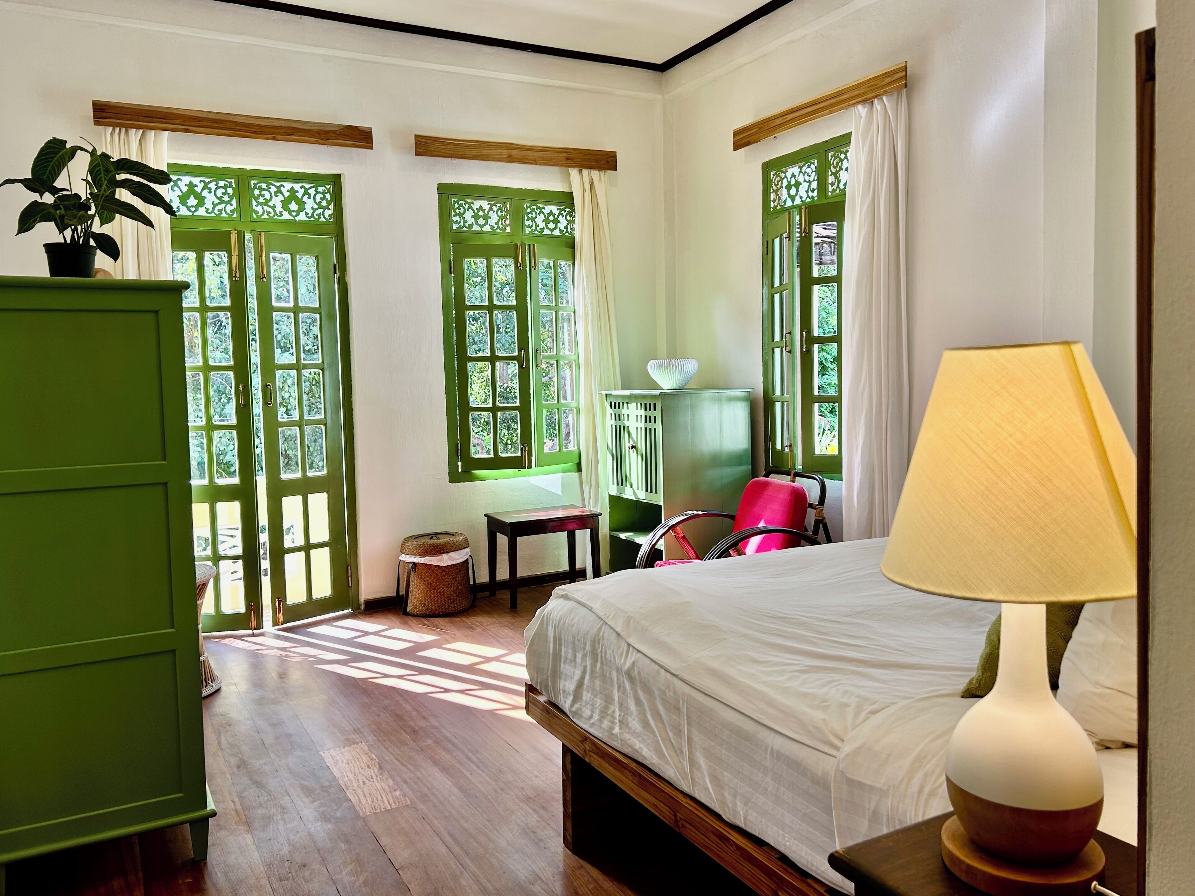 Superior Double or Twin Room, River View | Minibar, in-room safe, desk, free WiFi