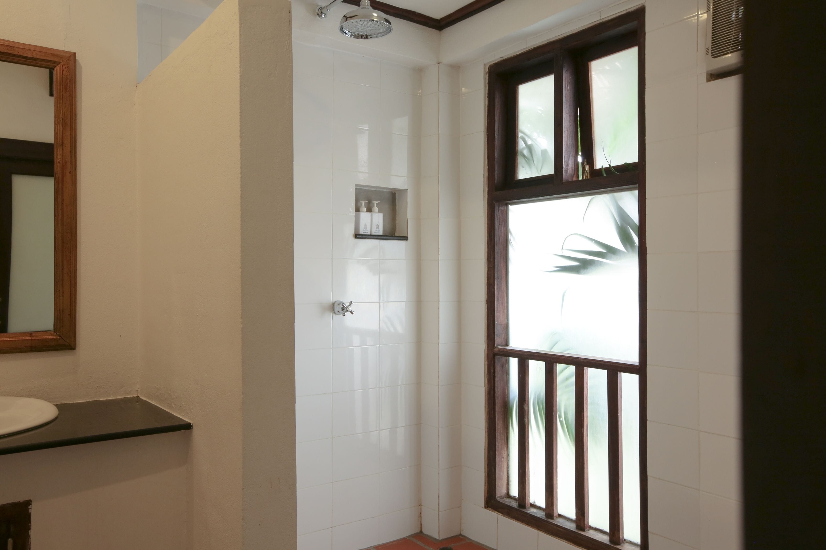 standard double room, river view | bathroom | free toiletries, hair dryer, slippers, towels