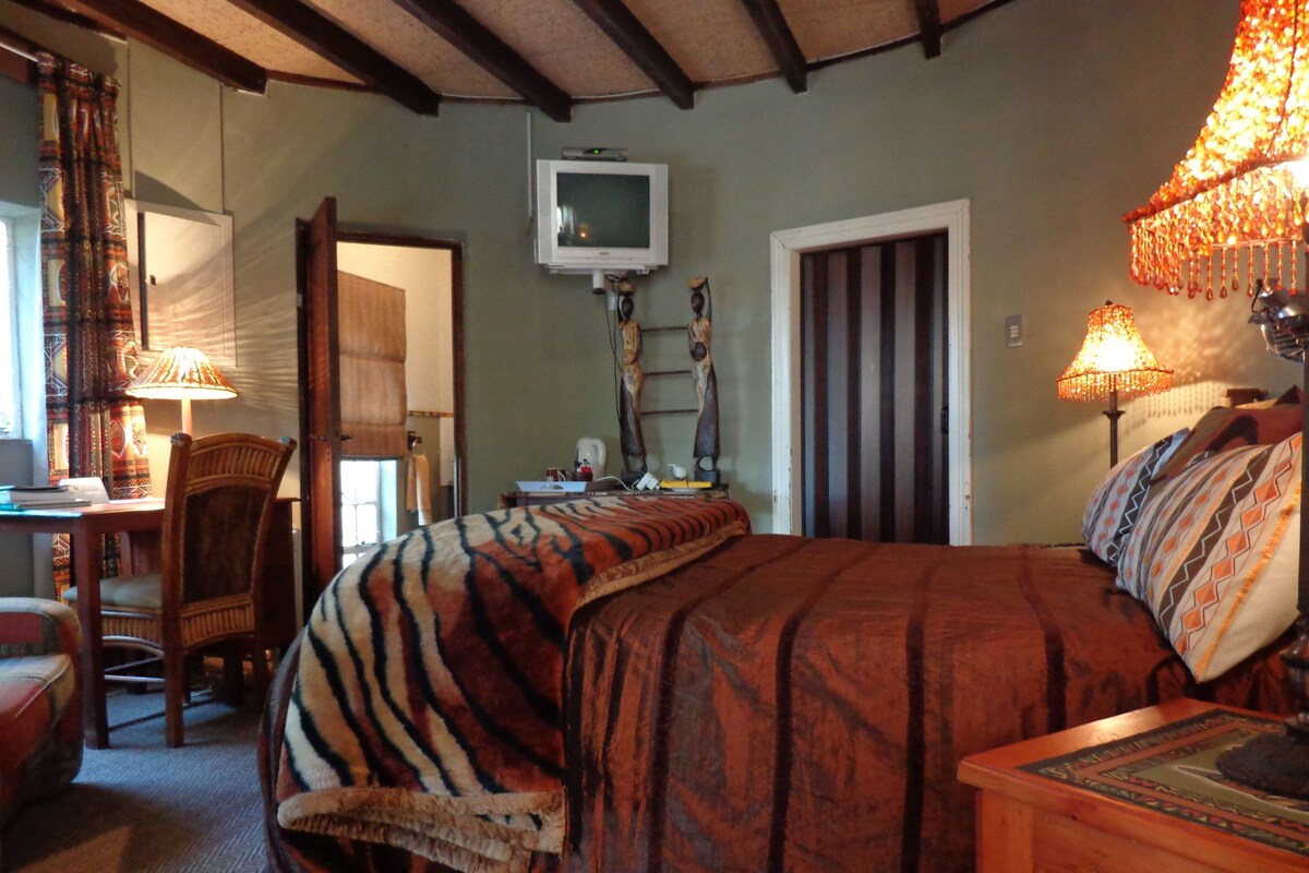 Suíte família (AFRICAN FAMILY SUITE) | Roupas de cama premium, cofres nos quartos, individualmente decorados