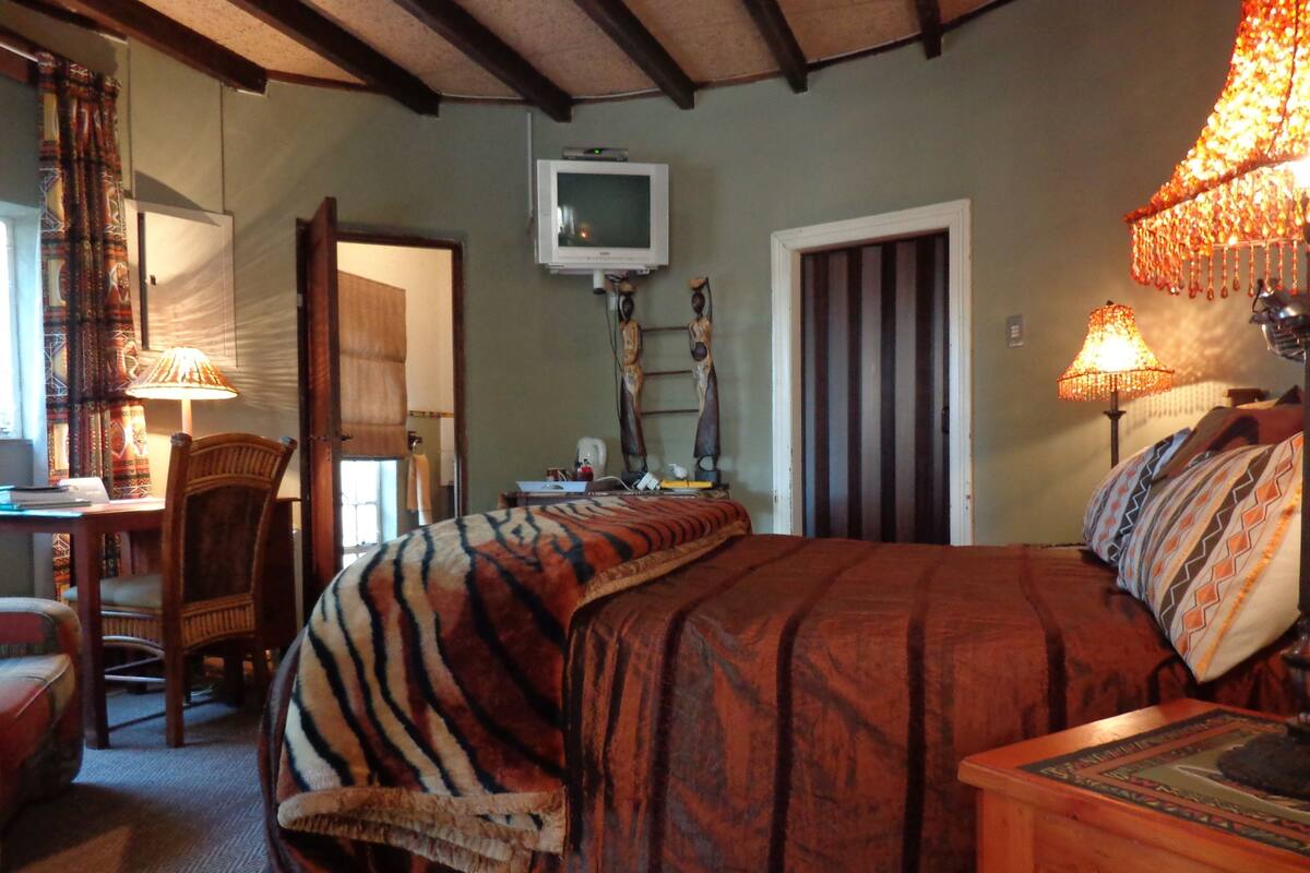 Suíte família (AFRICAN FAMILY SUITE) | Roupas de cama premium, cofres nos quartos, individualmente decorados