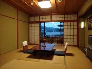 In-room safe, desk, free wired internet - Yunoyado Saika (Yurihama)