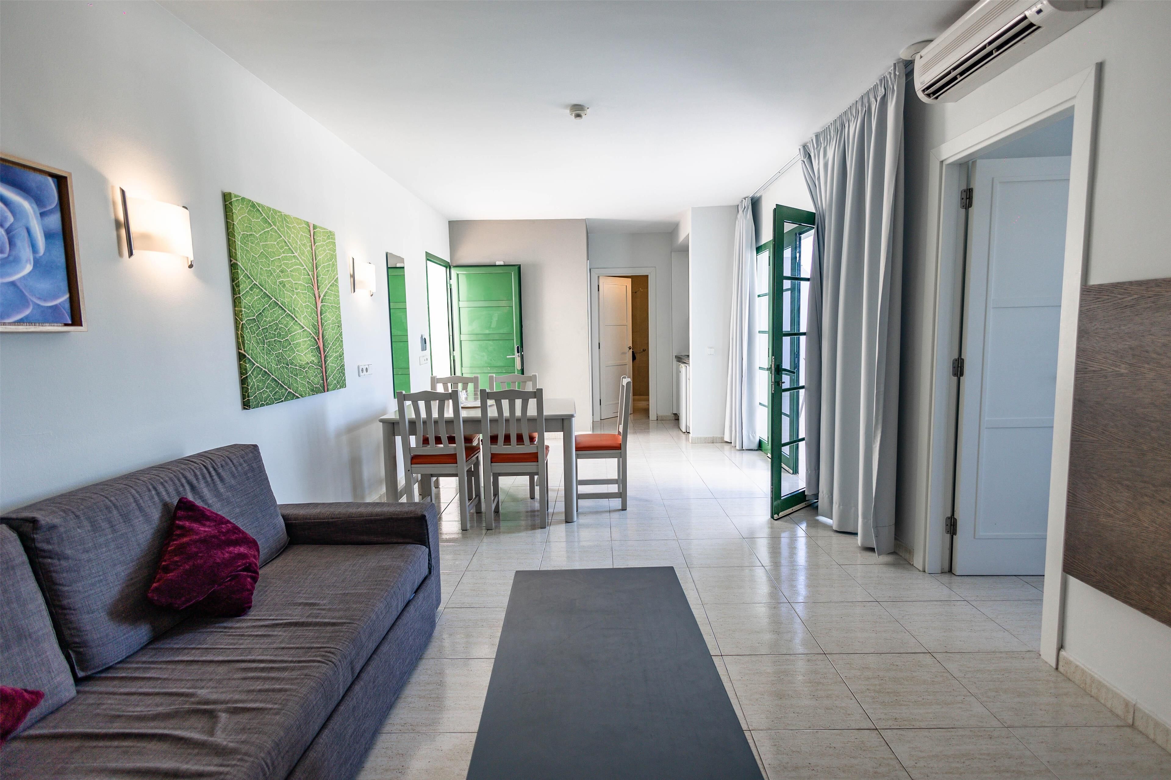 Caja de seguridad en la habitación, cunas gratuitas y wifi gratis 