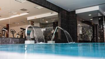 Indoor pool, 2 outdoor pools, pool umbrellas, sun loungers