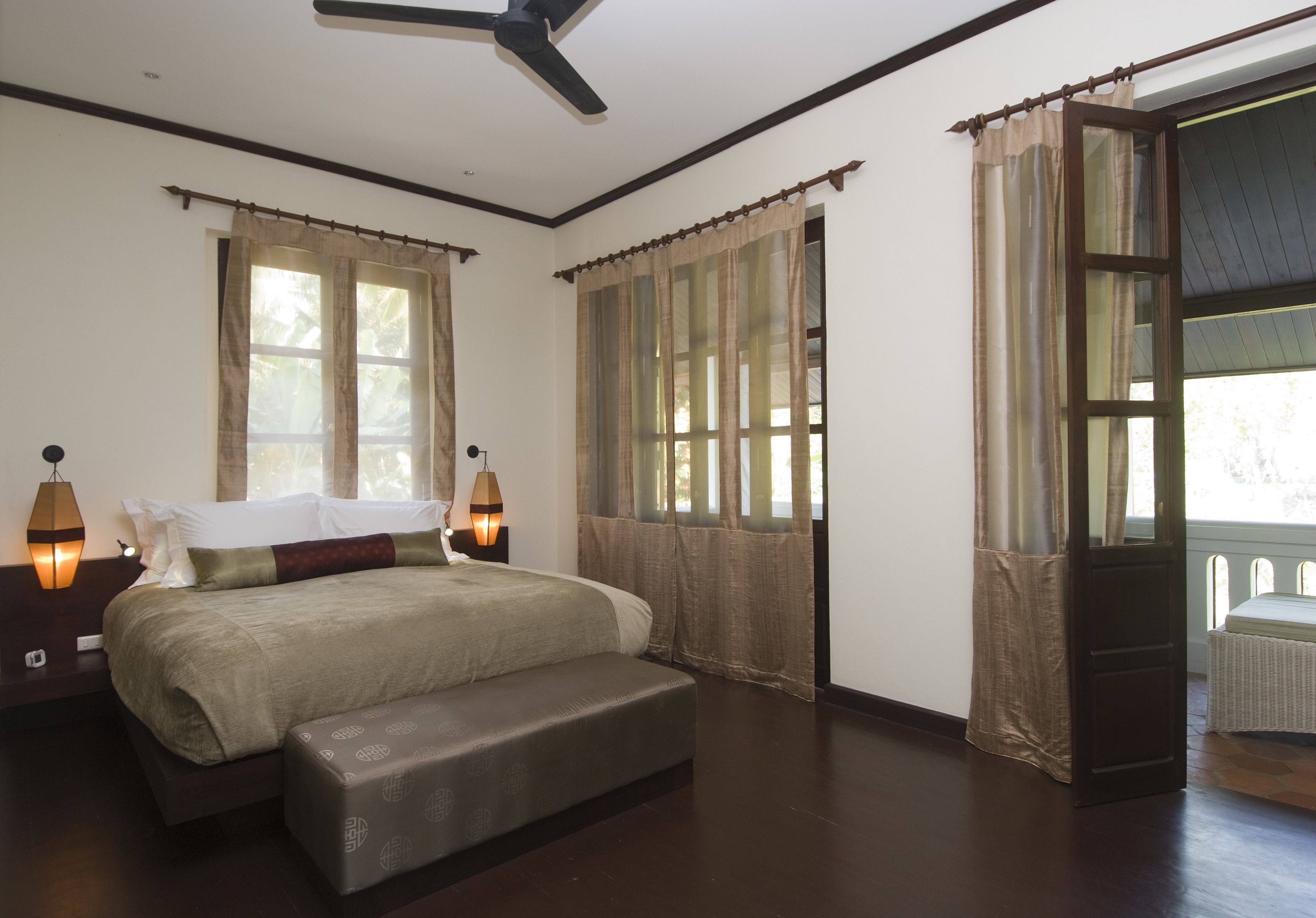 in-room safe, desk, soundproofing, rollaway beds