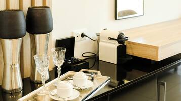 Honeymoon Suite, Sea View | Coffee and/or coffee maker