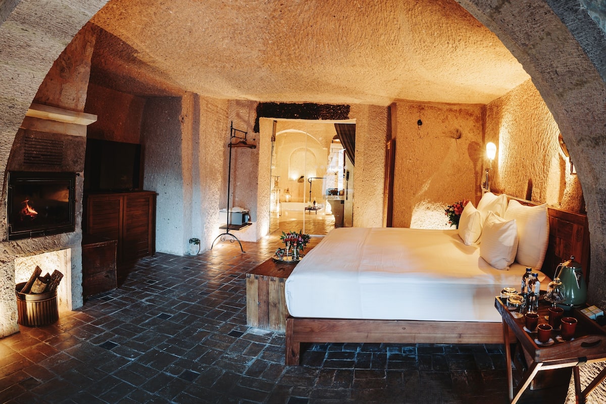 Deluxe Suite | 1 phòng ngủ, bộ đồ giường cao cấp, minibar, két bảo mật tại phòng