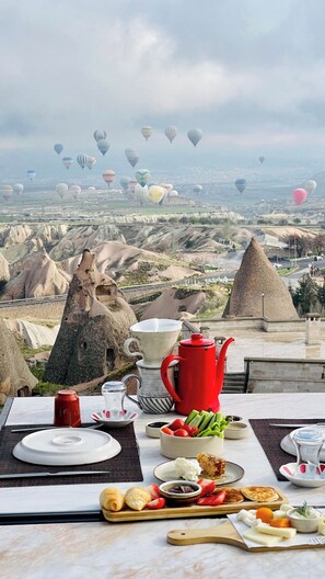 View from property - Millstone Cave Suites (Nevsehir)