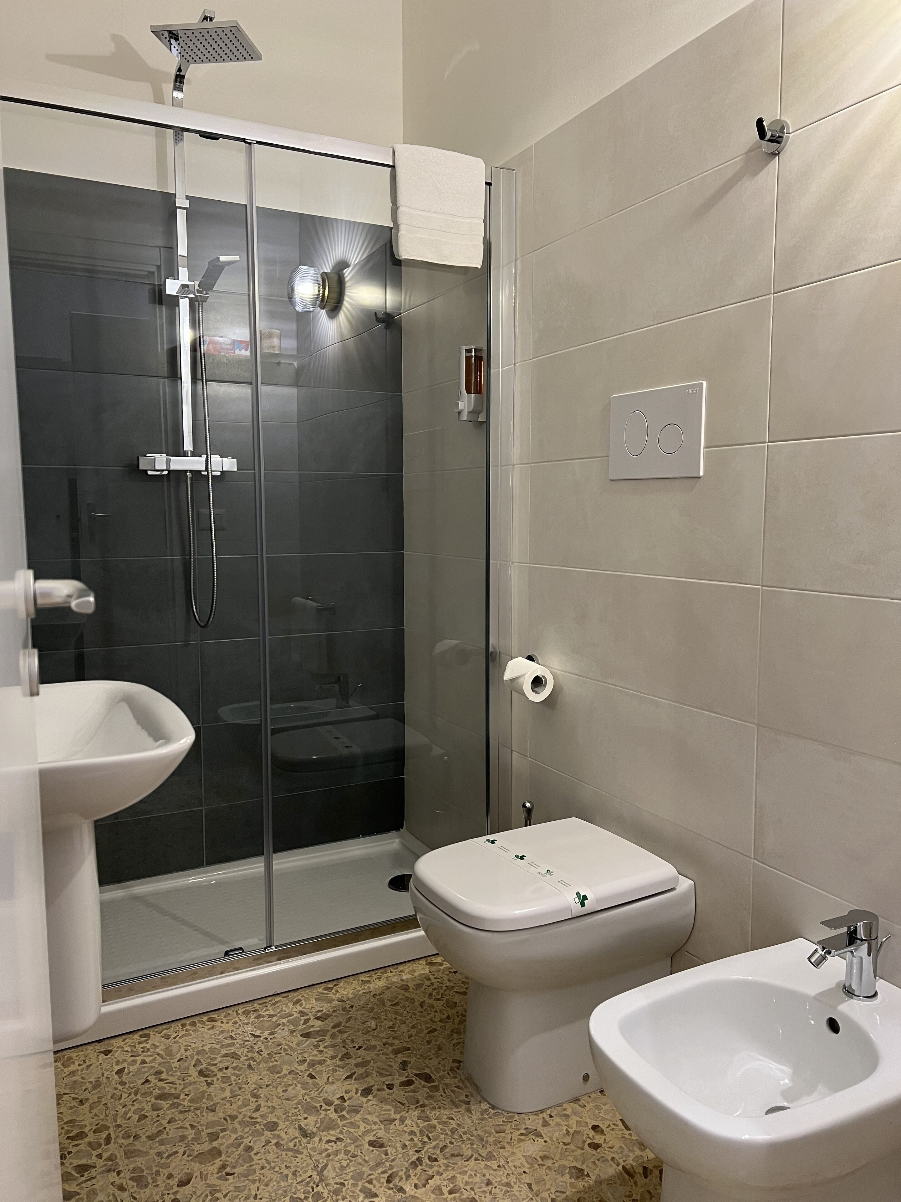 Photo - Garibaldi R&B