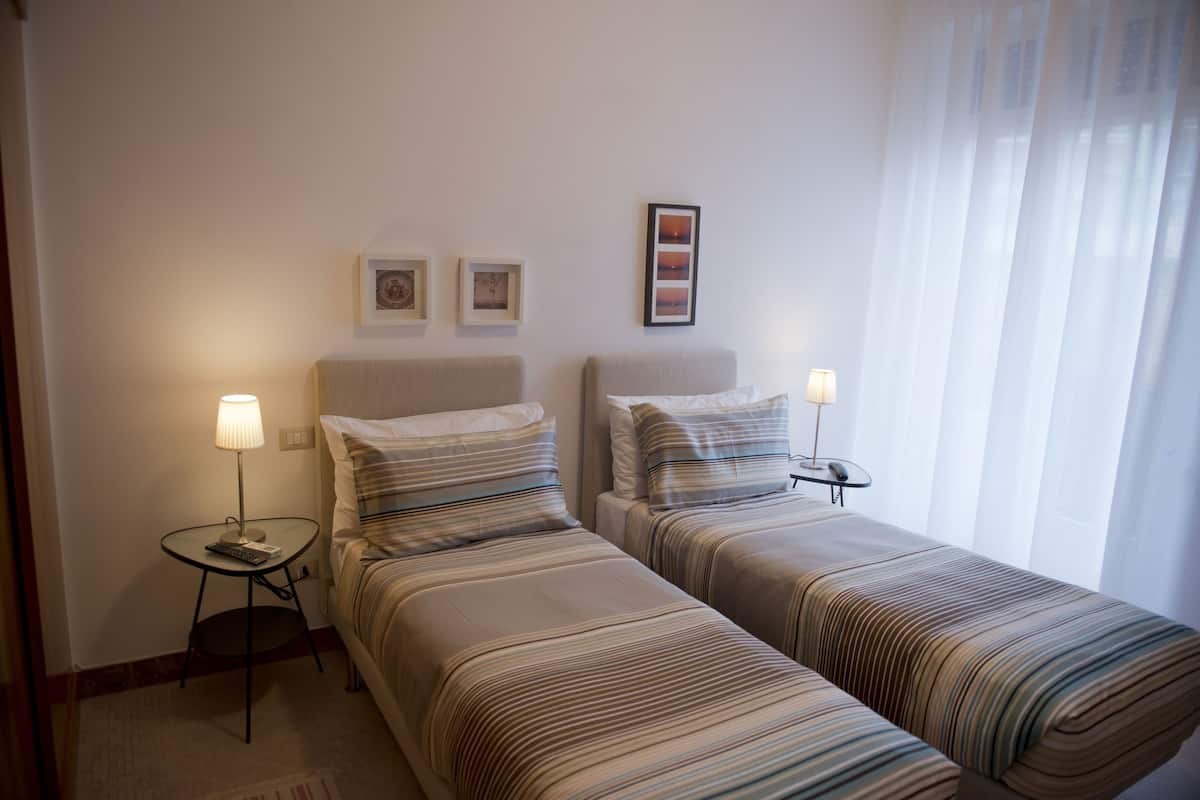 Deluxe Double or Twin Room | Premium bedding, minibar, in-room safe, desk